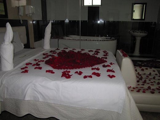 Cabina con jacuzzi y ambientación